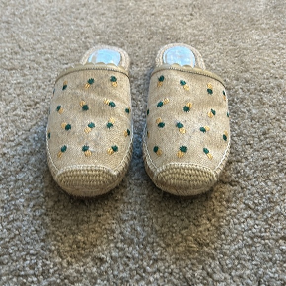 Kate Spade pineapple espadrilles. - Picture 2 of 2